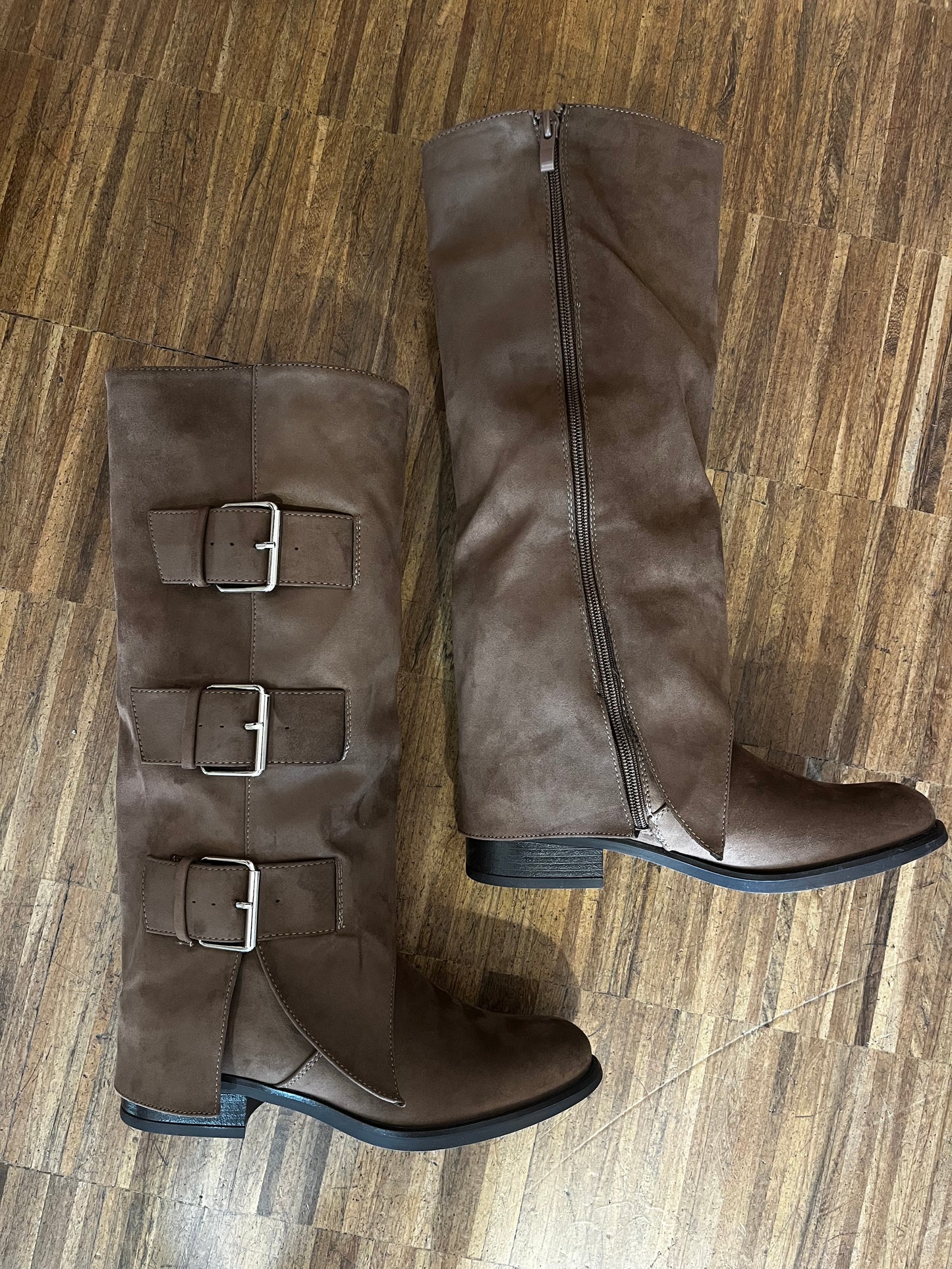 Cassandra Boots - Galleria 77