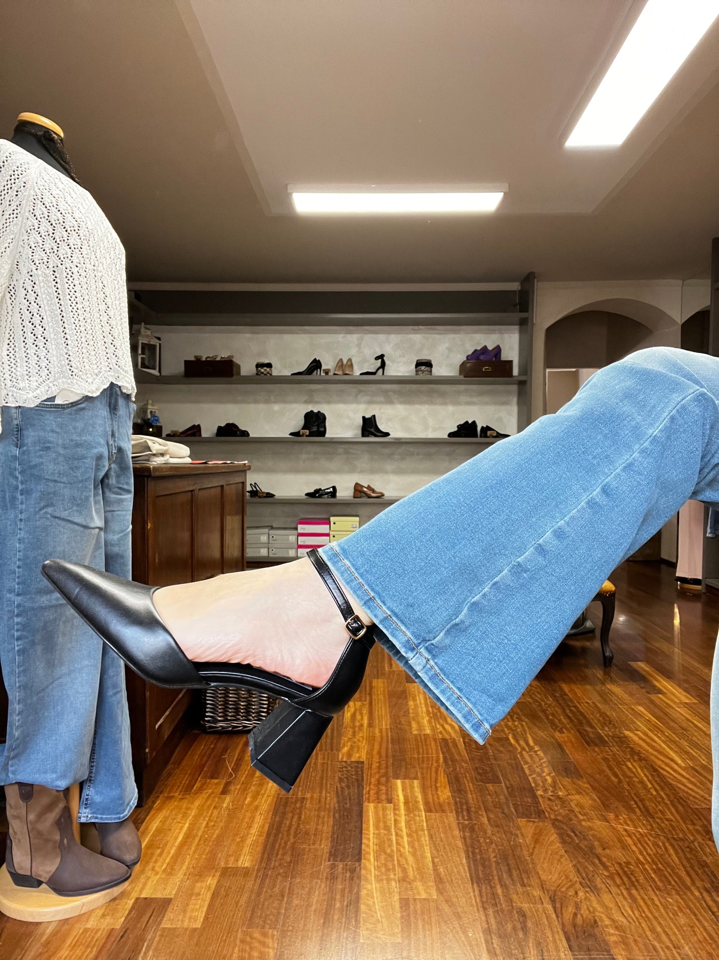 Only BLUSH flaired jeans - Galleria 77