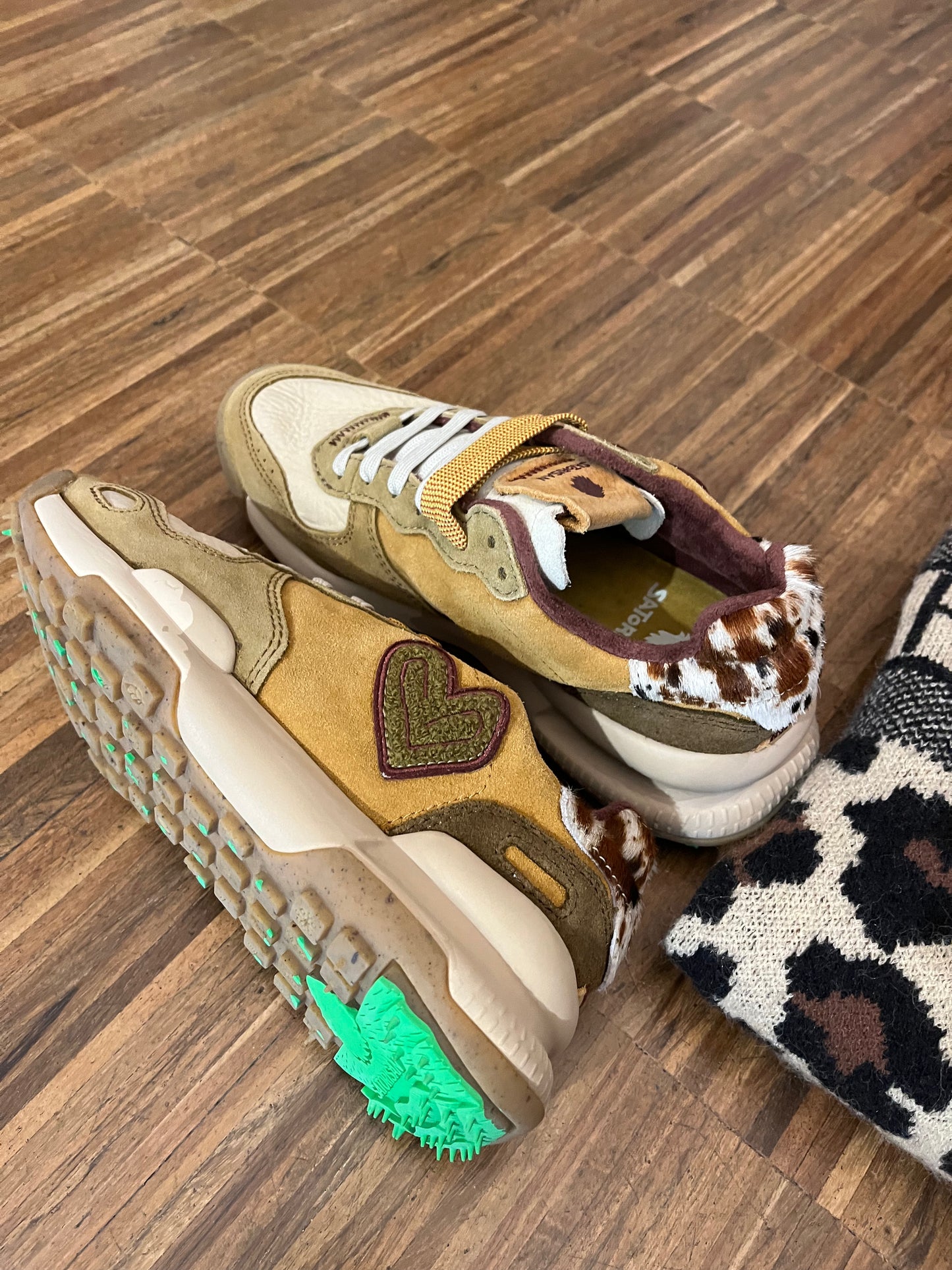 Satorisan - Chacrona String Brown - Galleria 77