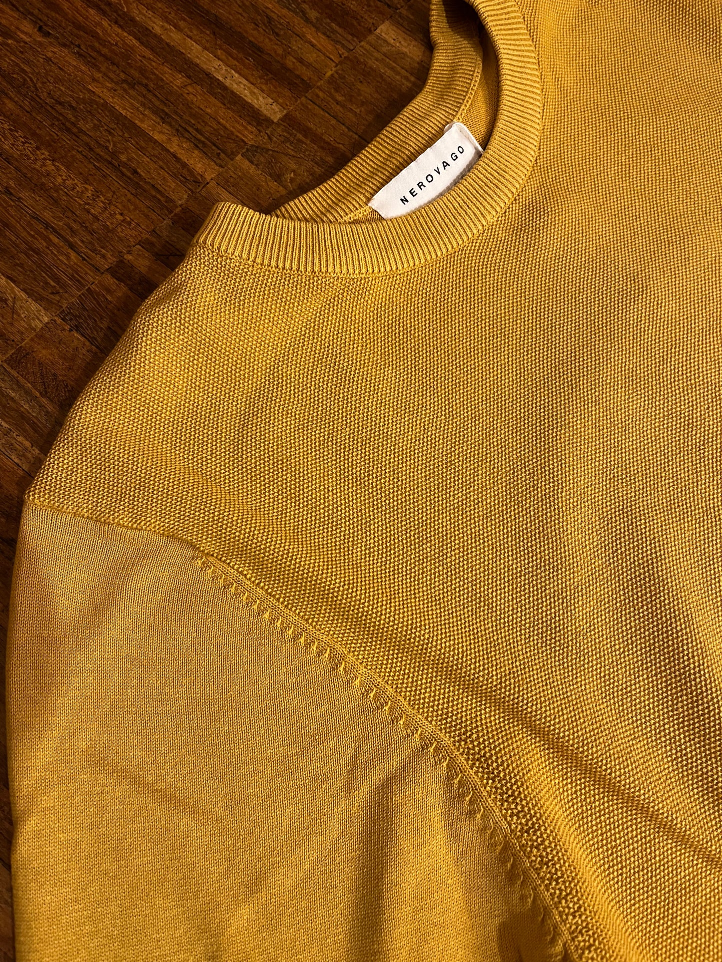Nerovago - Maglione ocra - Galleria 77