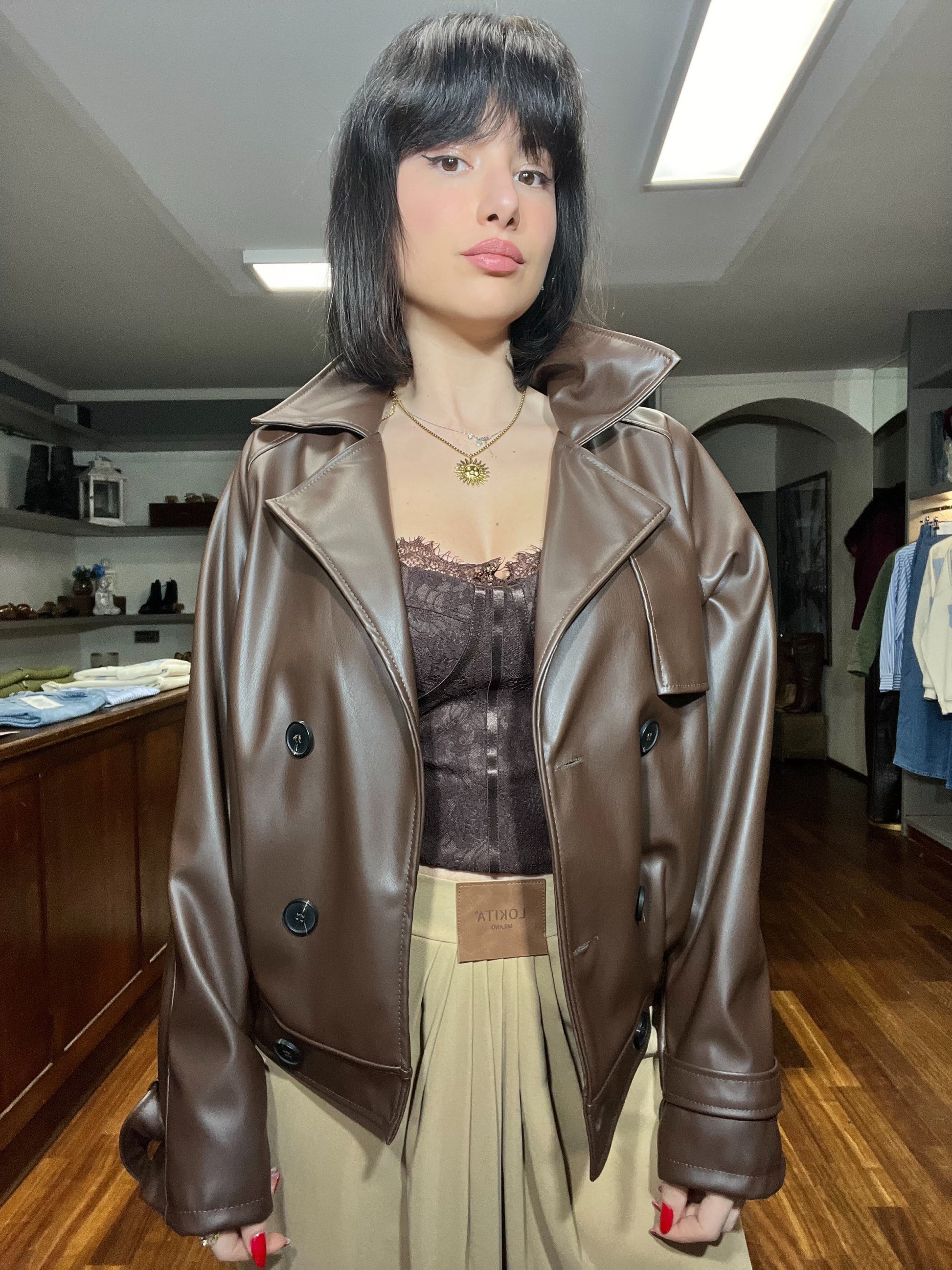 Lokita - trench corto effetto pelle - Galleria 77