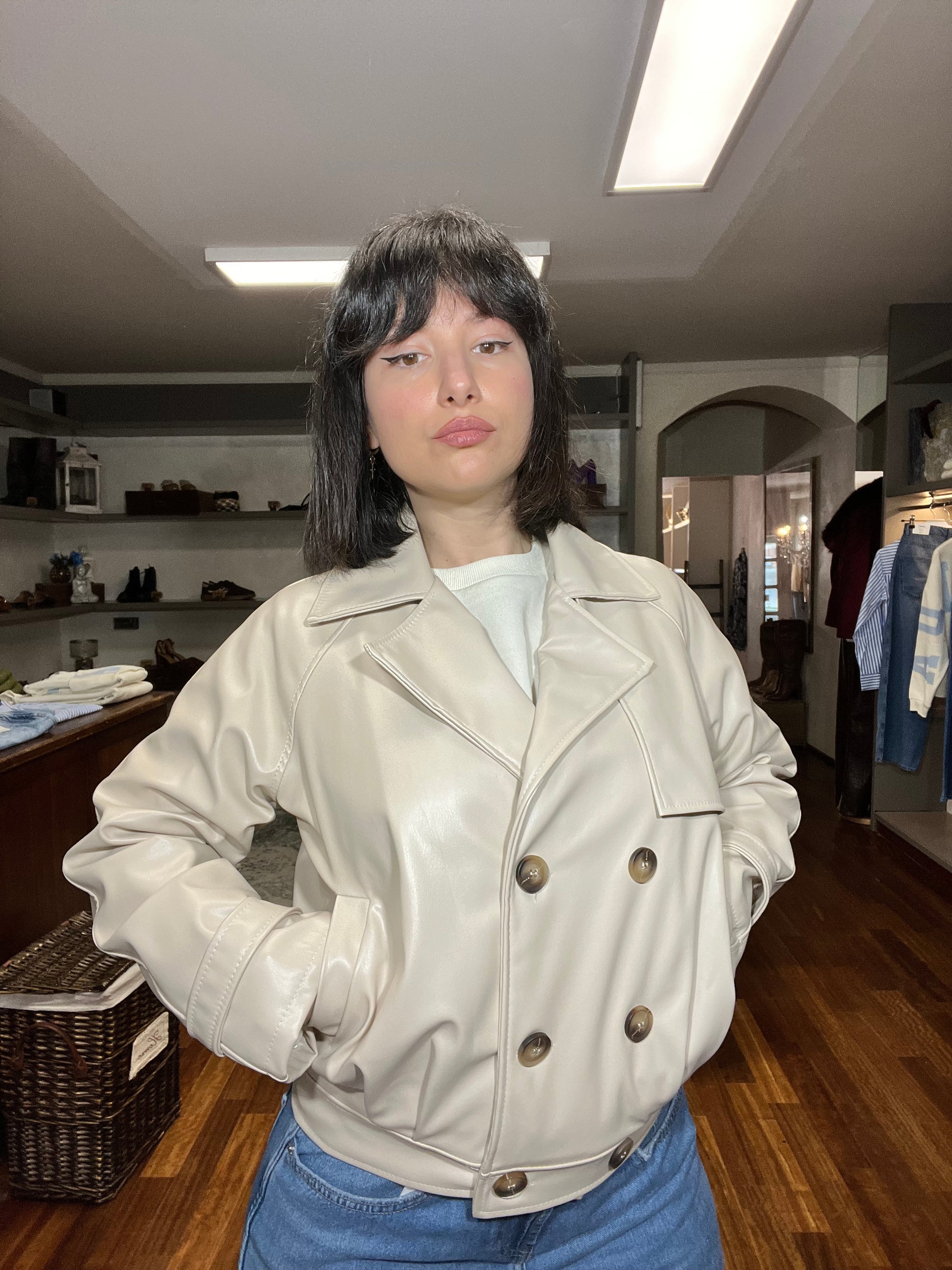 Lokita - trench corto effetto pelle - Galleria 77