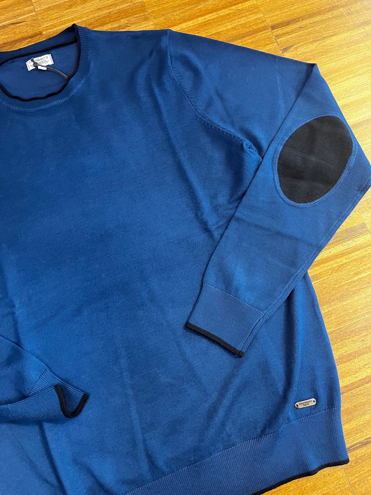 Cranberry- Viscose blend toppe